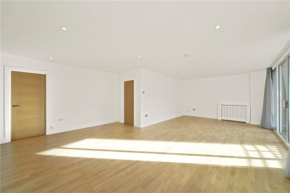 3 bedroom flat, William Mews, London SW1X - Available