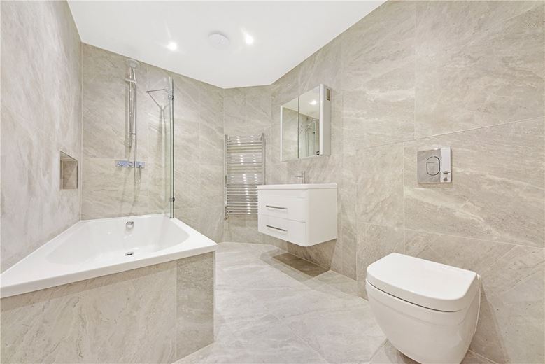 1 bedroom flat, 5 Egerton Terrace, Knightsbridge SW3 - Available