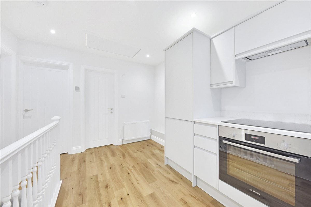 1 bedroom flat, 5 Egerton Terrace, Knightsbridge SW3 - Available