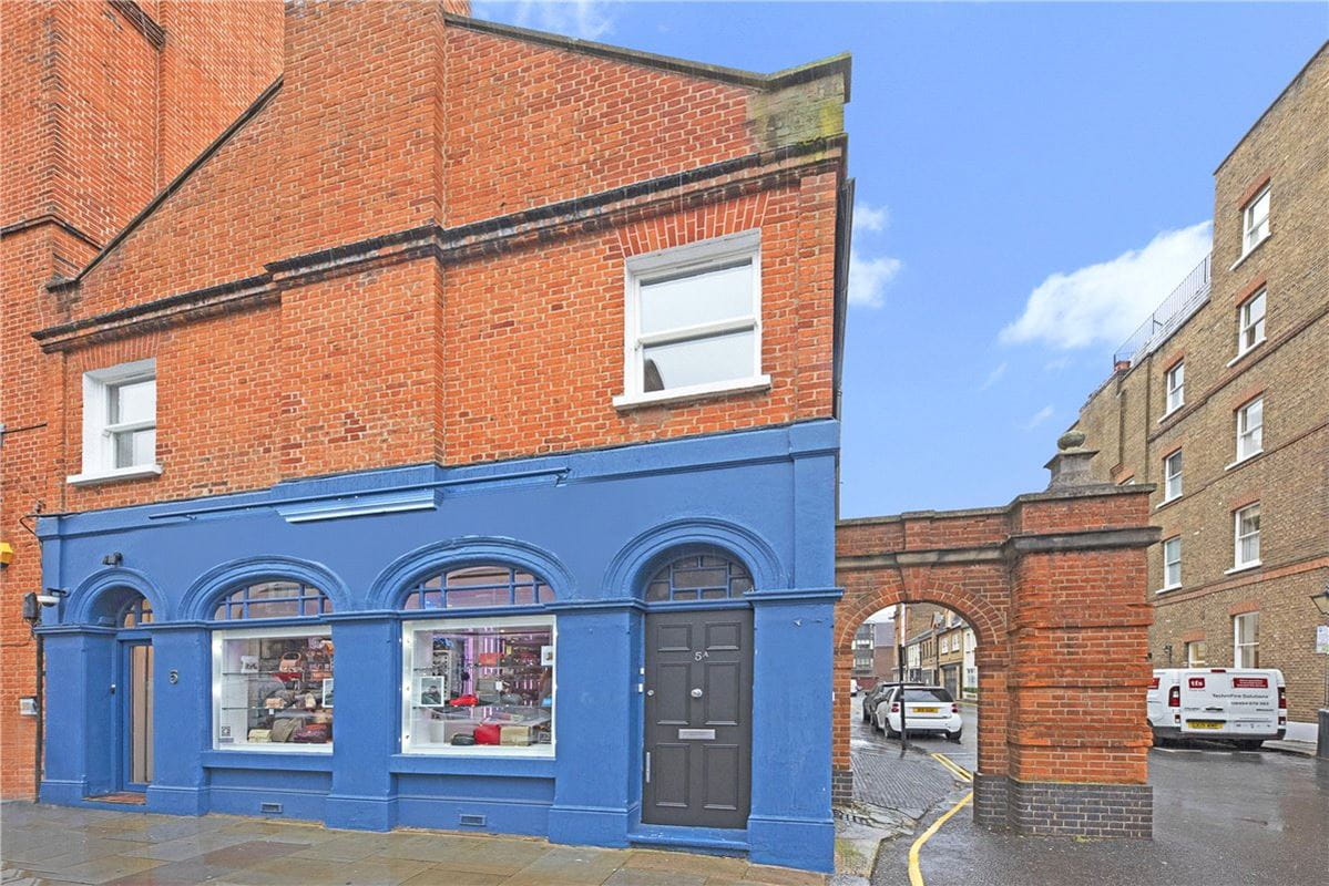 1 bedroom flat, 5 Egerton Terrace, Knightsbridge SW3 - Available