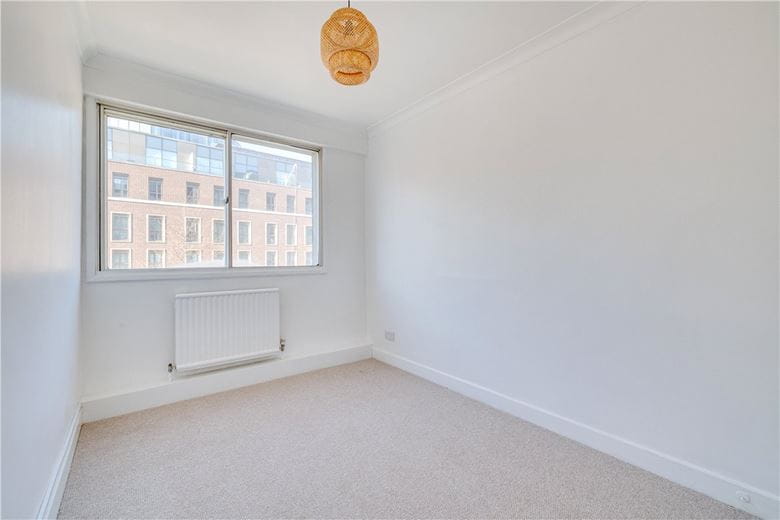 3 bedroom flat, Durrels House, 28-46 Warwick Gardens W14 - Available