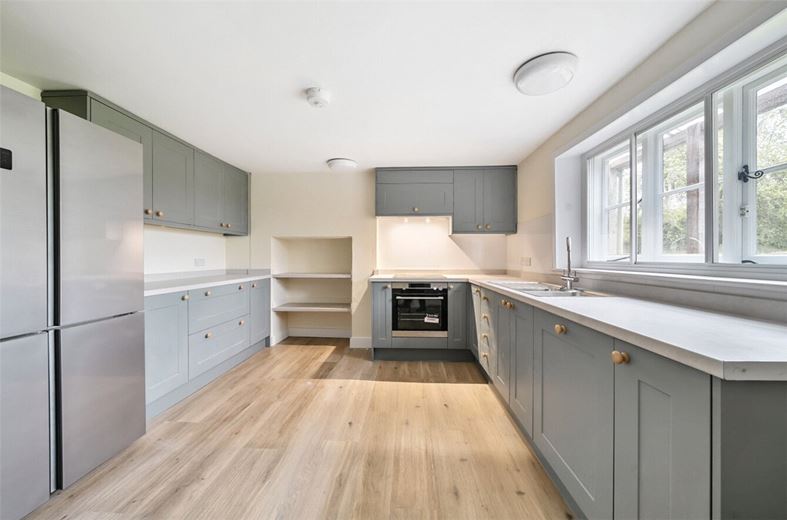 4 bedroom cottage, Oare, Marlborough SN8