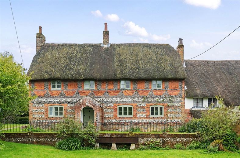 4 bedroom cottage, Oare, Marlborough SN8