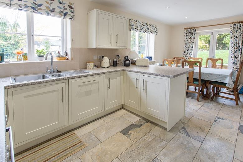 4 bedroom house, Burr Lane, Shalbourne SN8 - Available
