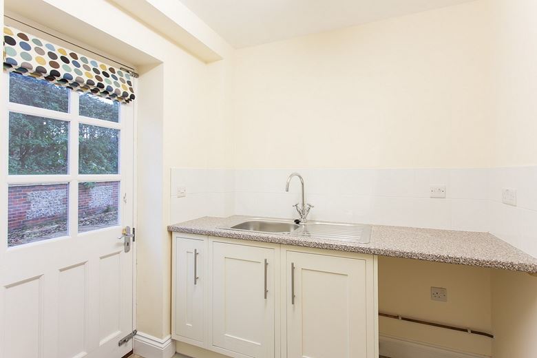 4 bedroom house, Burr Lane, Shalbourne SN8 - Available