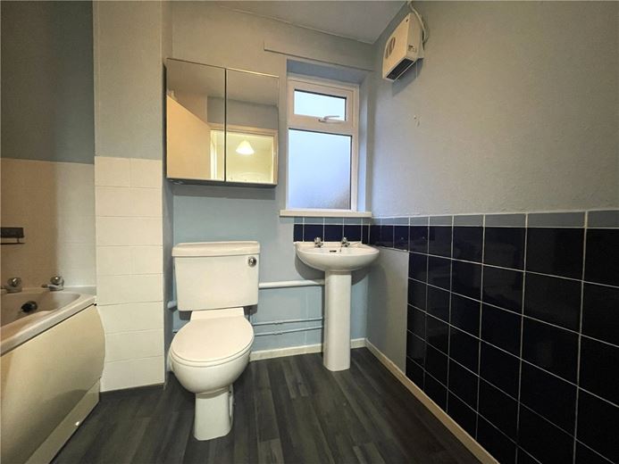 1 bedroom flat, Devizes, Wiltshire SN10 - Available