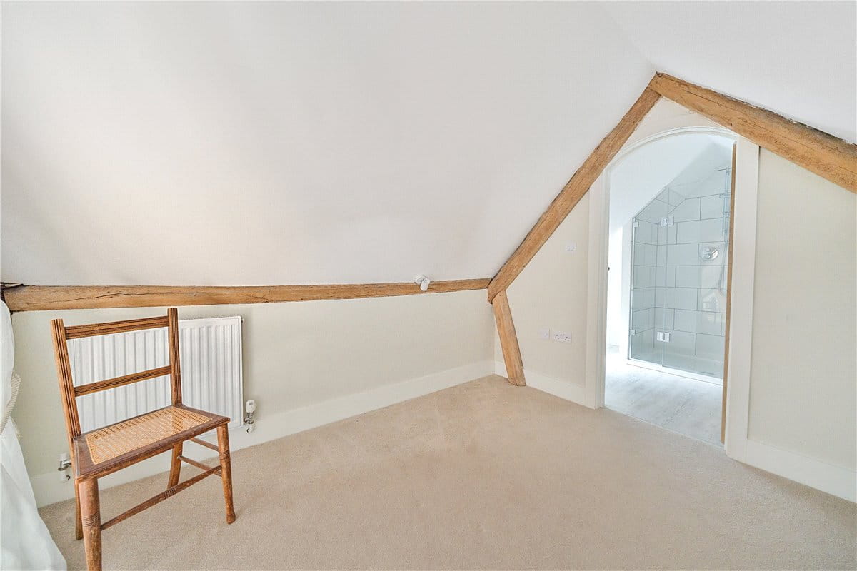 2 bedroom house, Stubwood Farm, Salisbury Road RG17