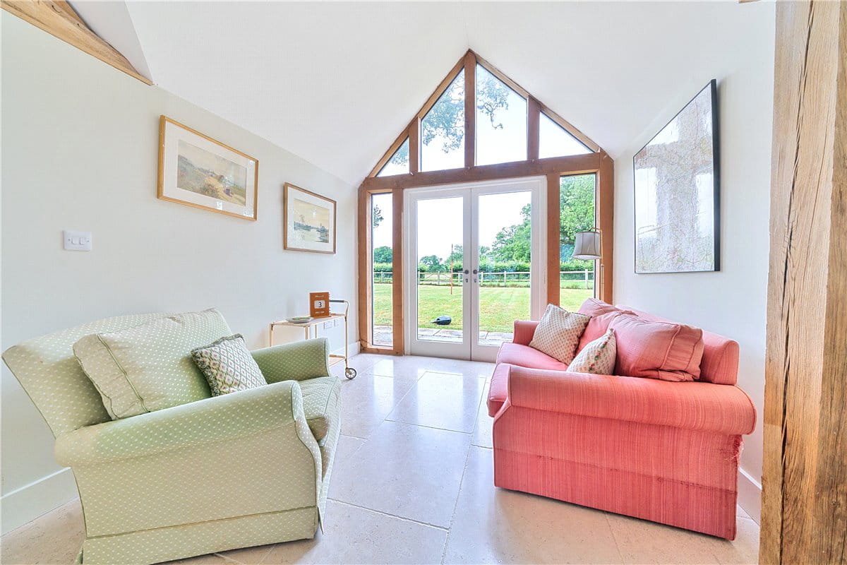 2 bedroom house, Stubwood Farm, Salisbury Road RG17