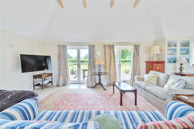 2 bedroom house, Stubwood Farm, Salisbury Road RG17