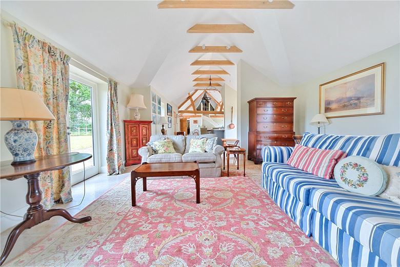 2 bedroom house, Stubwood Farm, Salisbury Road RG17