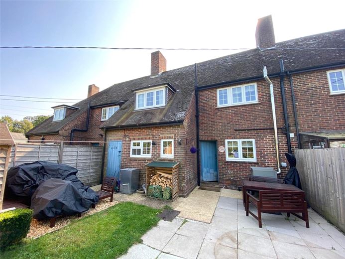 3 bedroom cottage, New Cottages, Redenham SP11 - Available