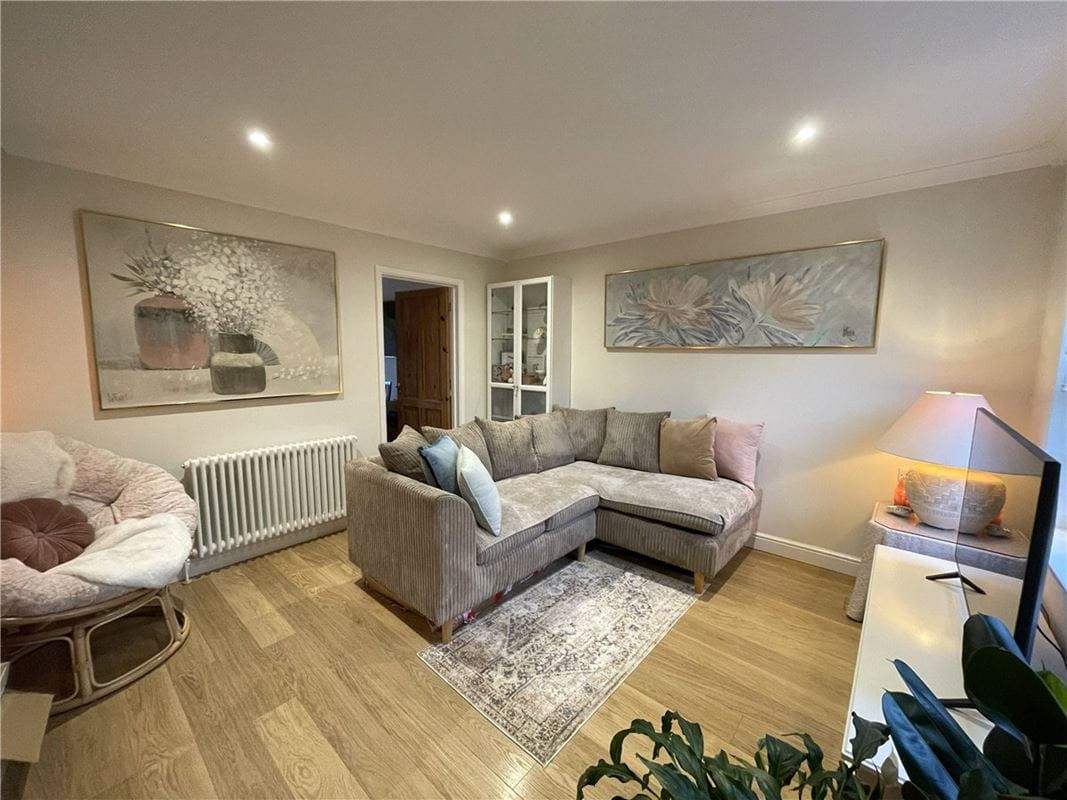 2 bedroom house, Aubrey Close, Marlborough SN8 - Available