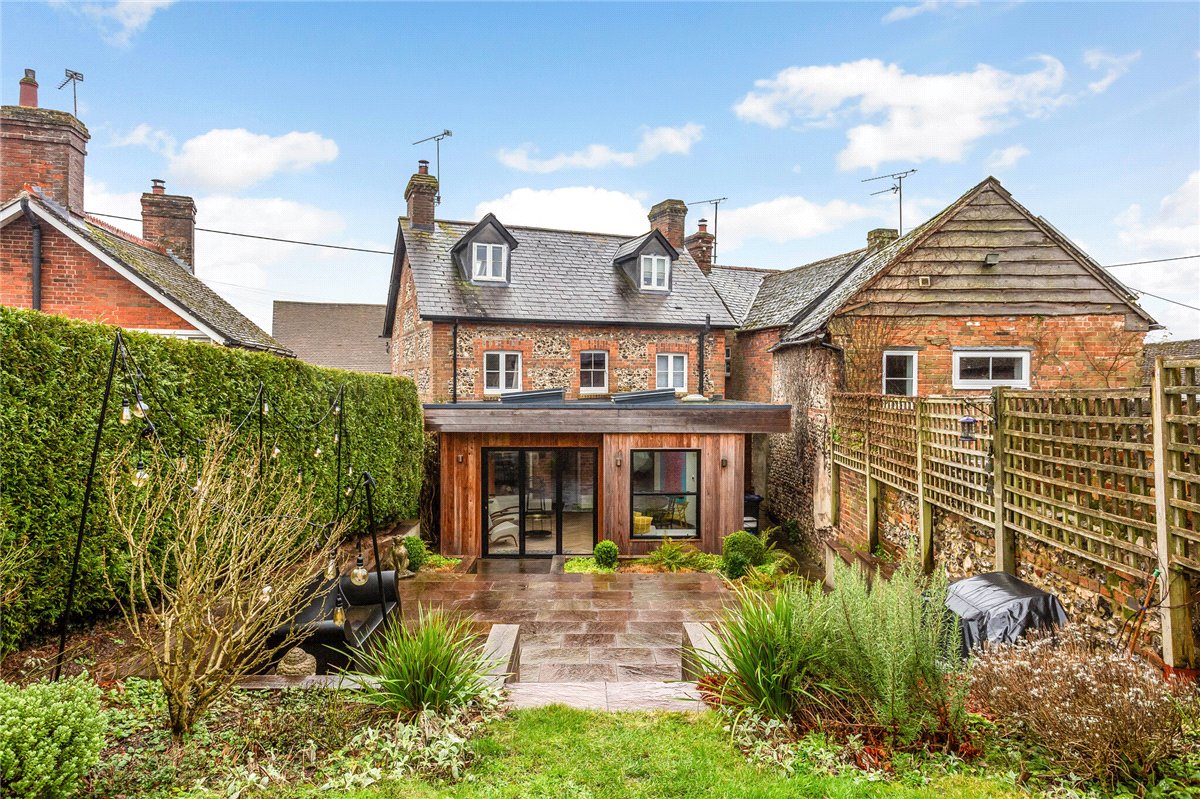 4 bedroom house, Oxford Street, Ramsbury SN8 - Let Agreed