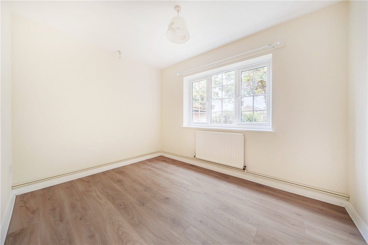 2 bedroom bungalow, Aldbourne Road, Baydon SN8 - Available