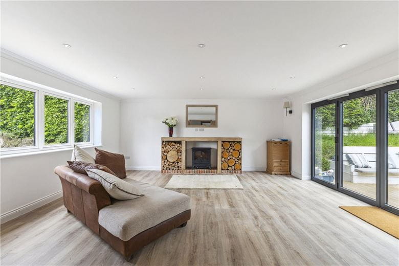 4 bedroom house, High Street, Burbage SN8 - Available