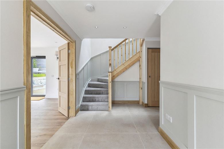 4 bedroom house, High Street, Burbage SN8 - Available