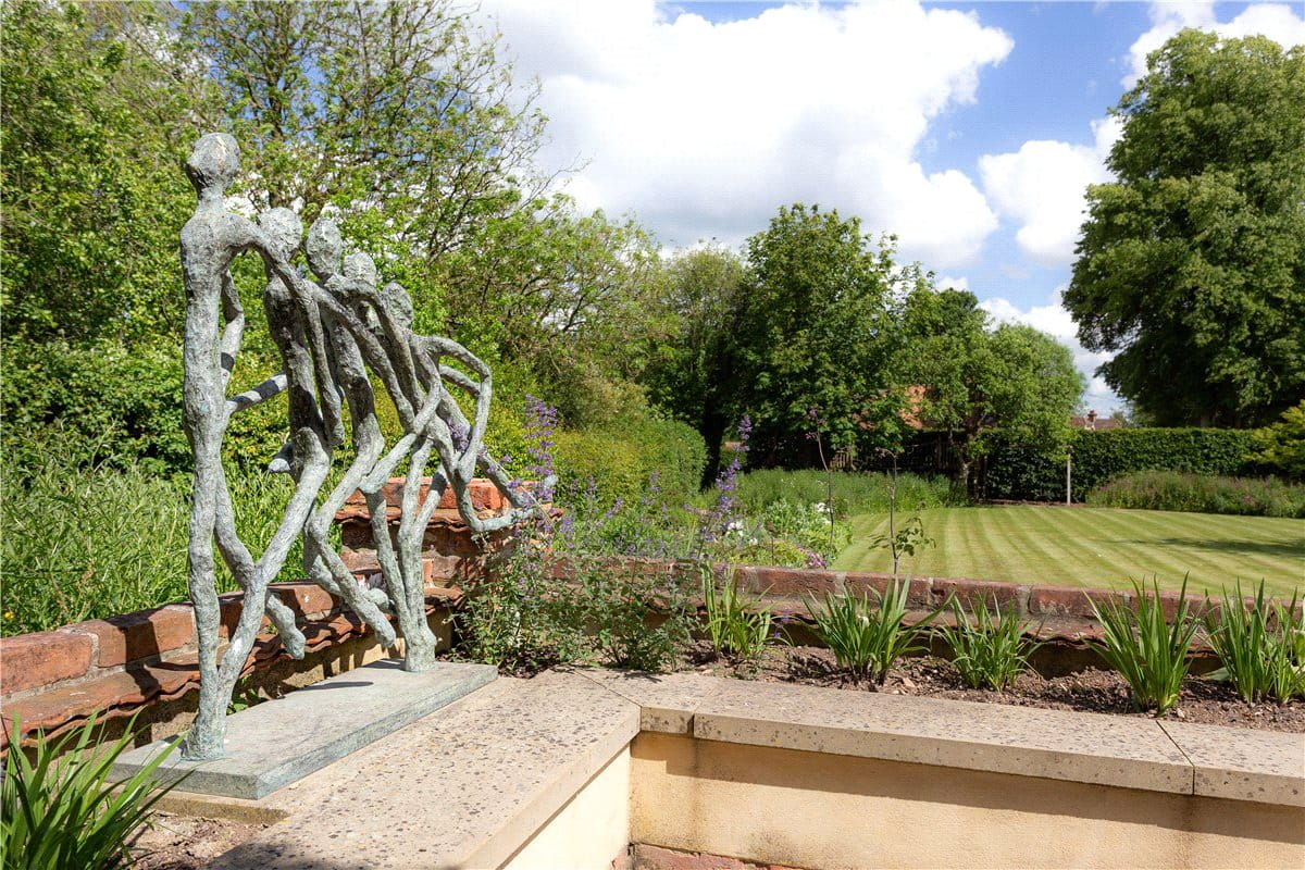 8 bedroom house, Oxenwood, Marlborough SN8 - Available