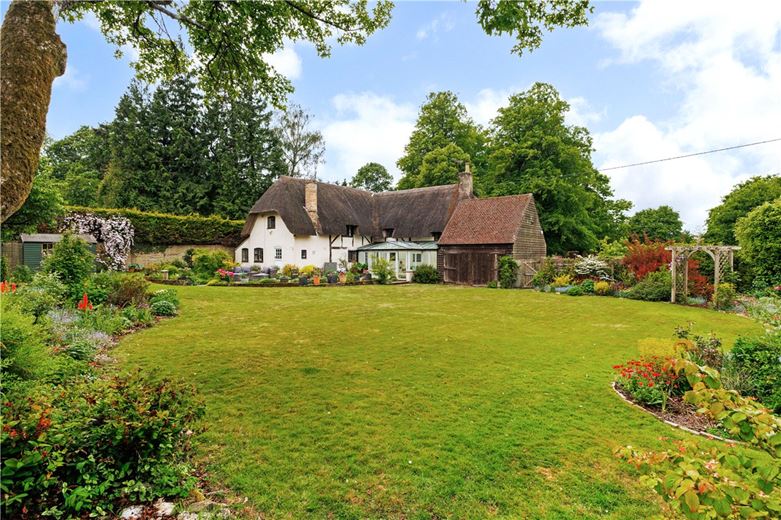 4 bedroom house, East Grafton, Marlborough SN8 - Available