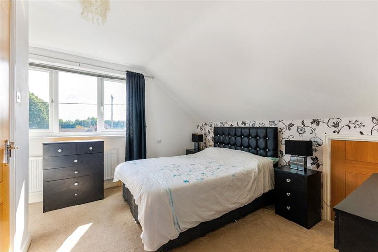 3 bedroom house, Eastsands, Burbage SN8 - Available