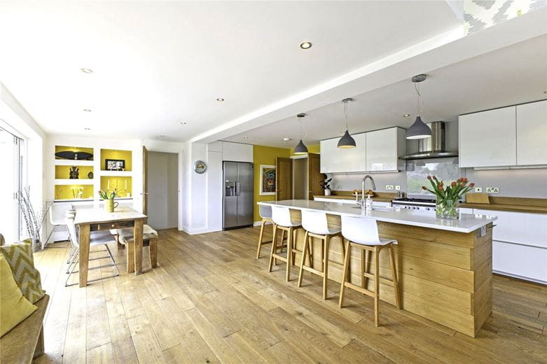 4 bedroom house, High Street, Manton SN8 - Available