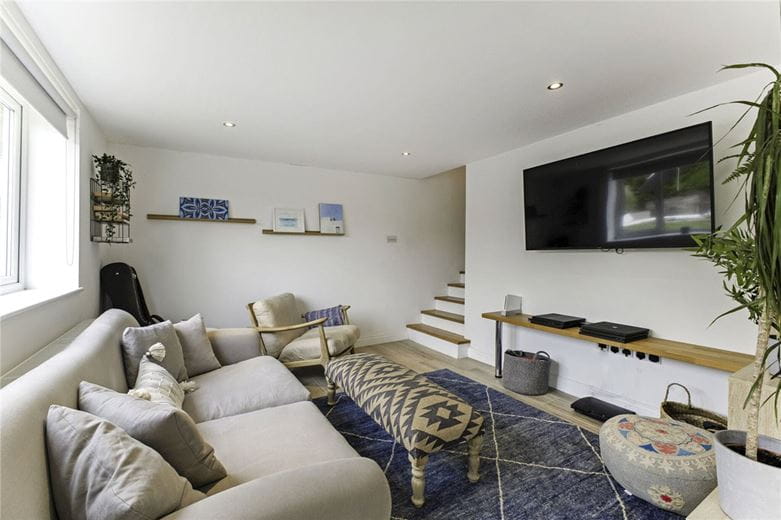 4 bedroom house, High Street, Manton SN8 - Available