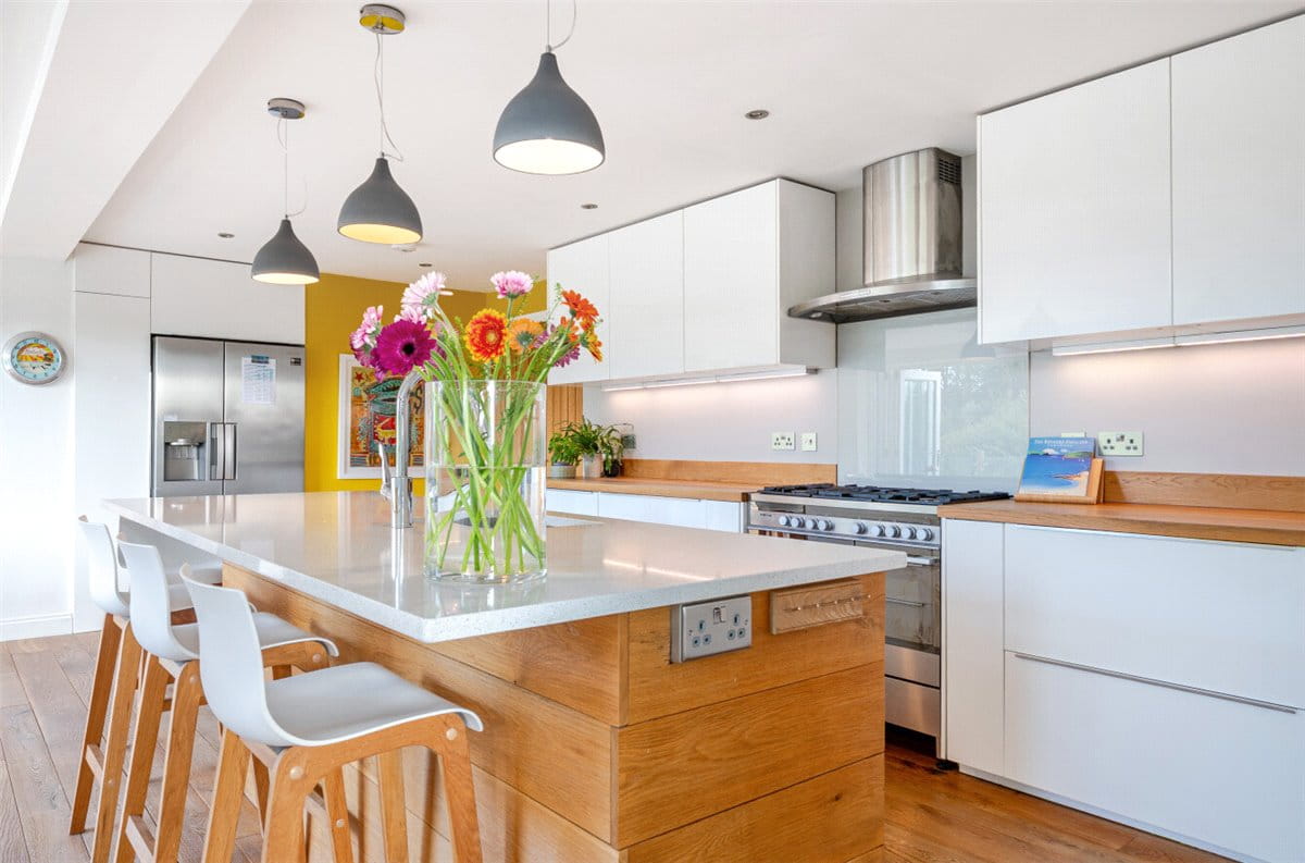 4 bedroom house, High Street, Manton SN8 - Available