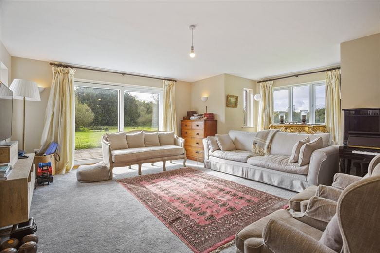 7 bedroom house, Bath Road, Marlborough SN8 - Available