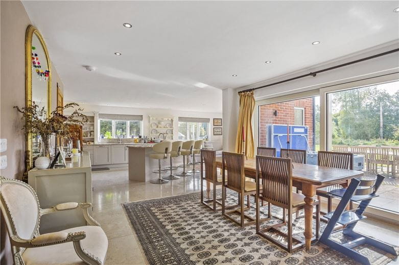 7 bedroom house, Bath Road, Marlborough SN8 - Available