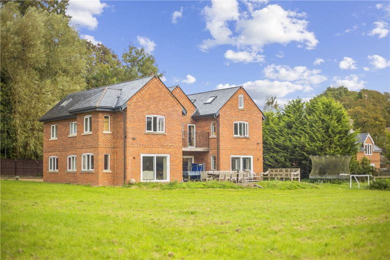 7 bedroom house, Bath Road, Marlborough SN8 - Available