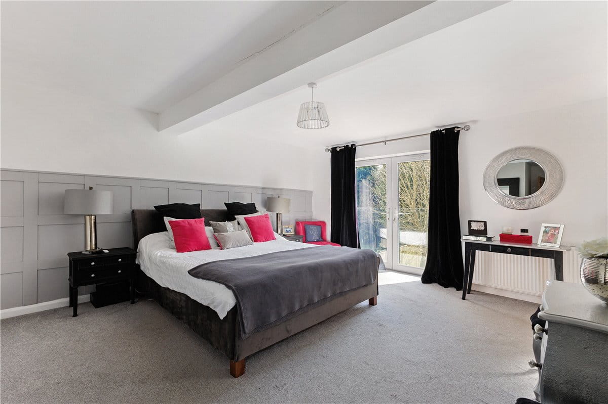 5 bedroom house, Fortunes Field, Broad Hinton SN4 - Sold STC