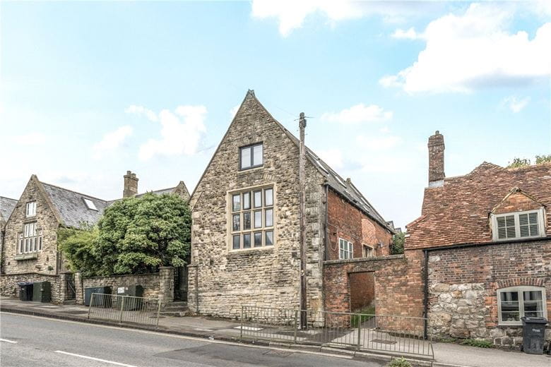 3 bedroom house, Herd Street, Marlborough SN8 - Available