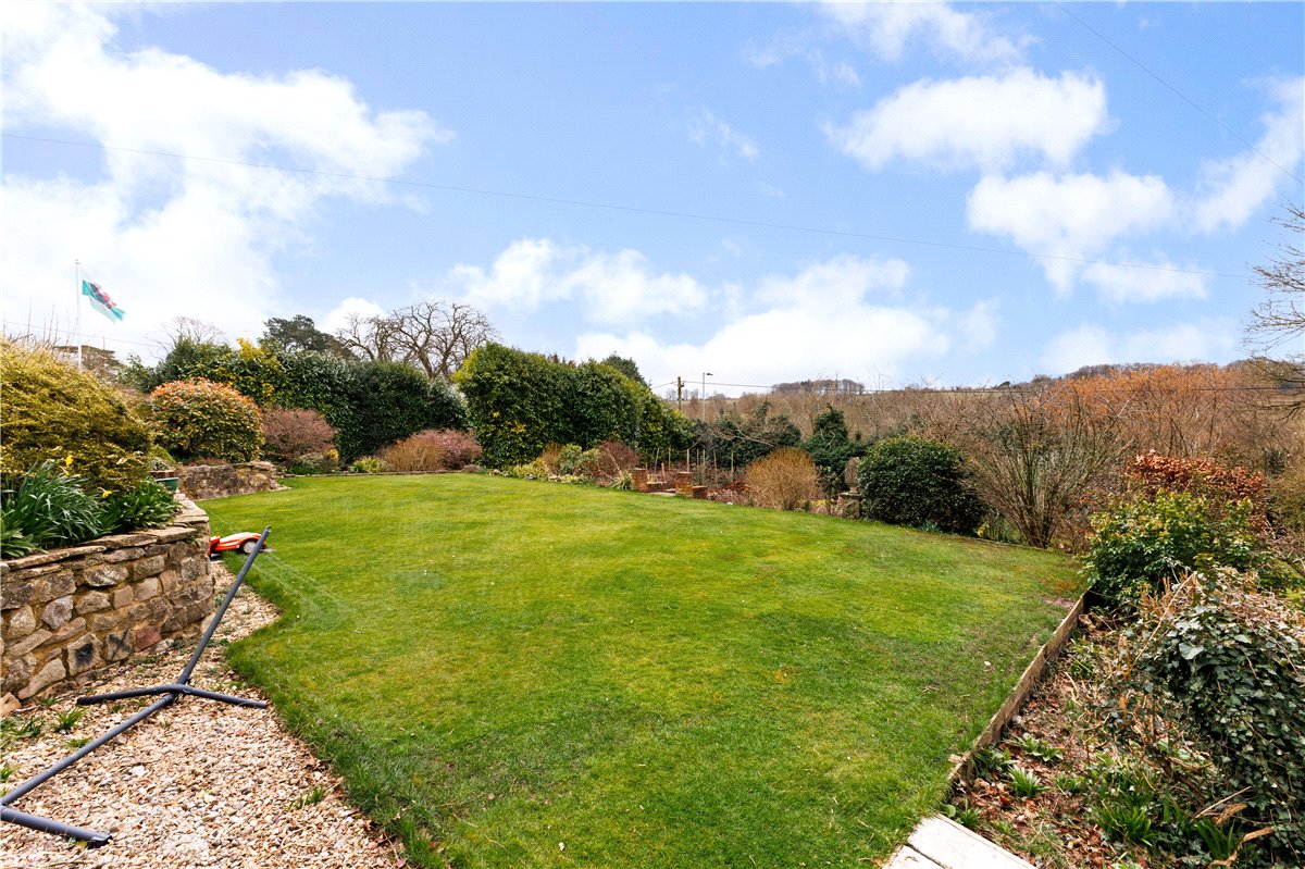 5 bedroom house, Bath Road, Marlborough SN8 - Available