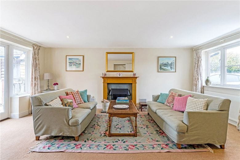 3 bedroom house, Pewsey Road, Upavon SN9 - Available