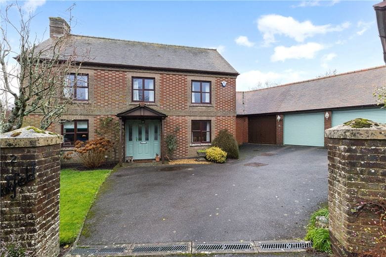 4 bedroom house, King Alfred Close, Pewsey SN9 - Available