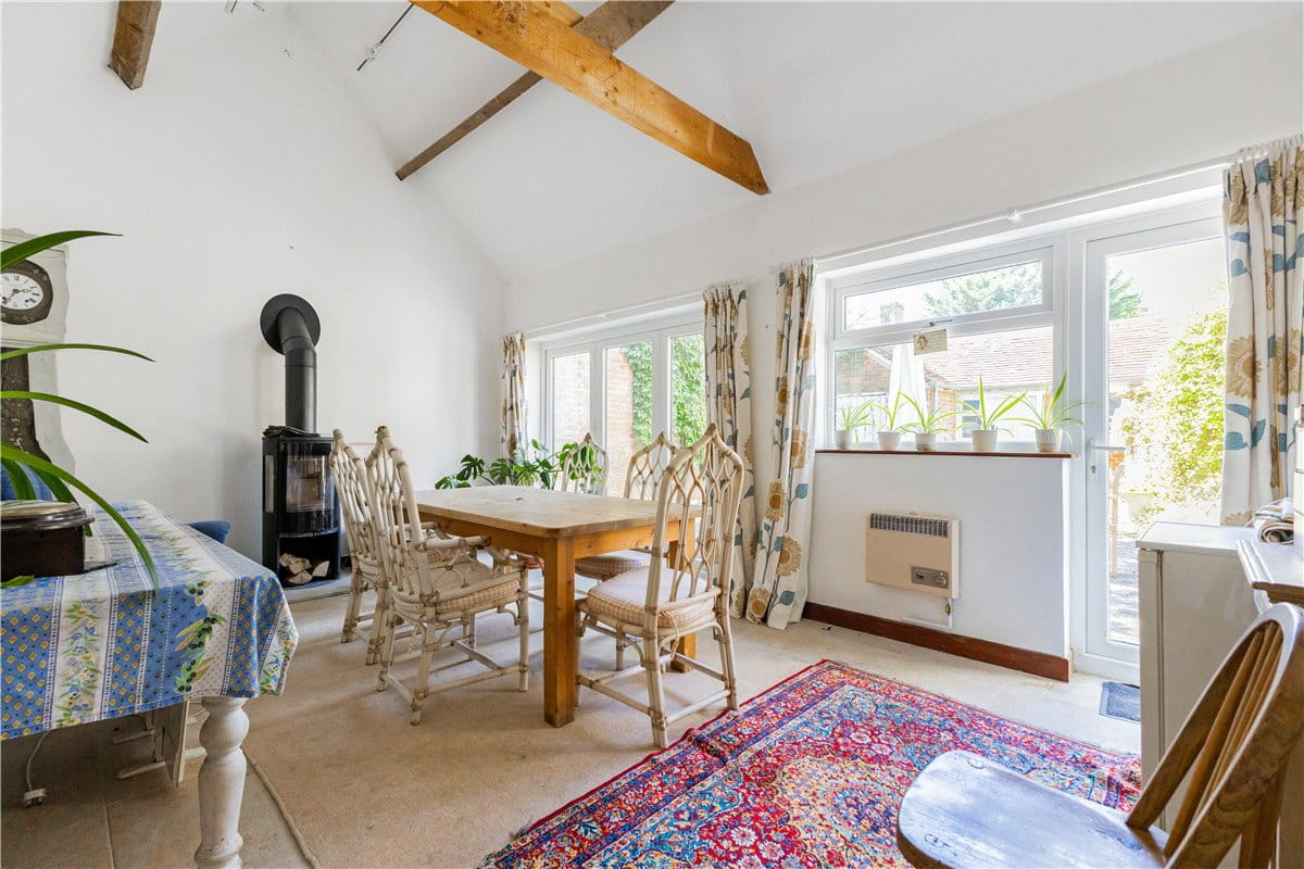 8 bedroom house, Hodson Road, Chiseldon SN4 - Available