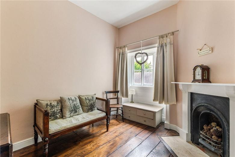 8 bedroom house, Hodson Road, Chiseldon SN4 - Available