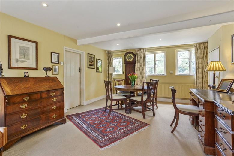 5 bedroom house, The Street, Marden SN10 - Available