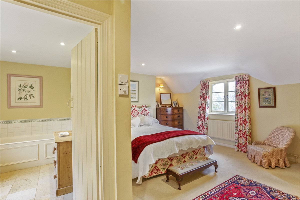 5 bedroom house, The Street, Marden SN10 - Available