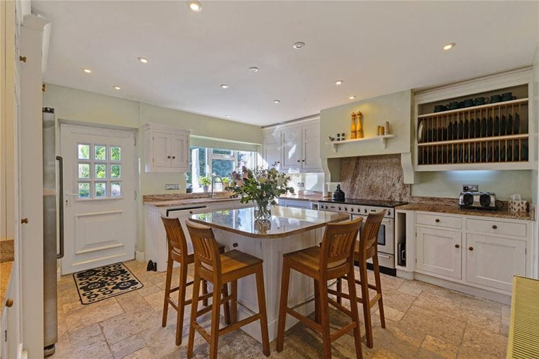 4 bedroom house, Upavon Road, North Newnton SN9 - Available