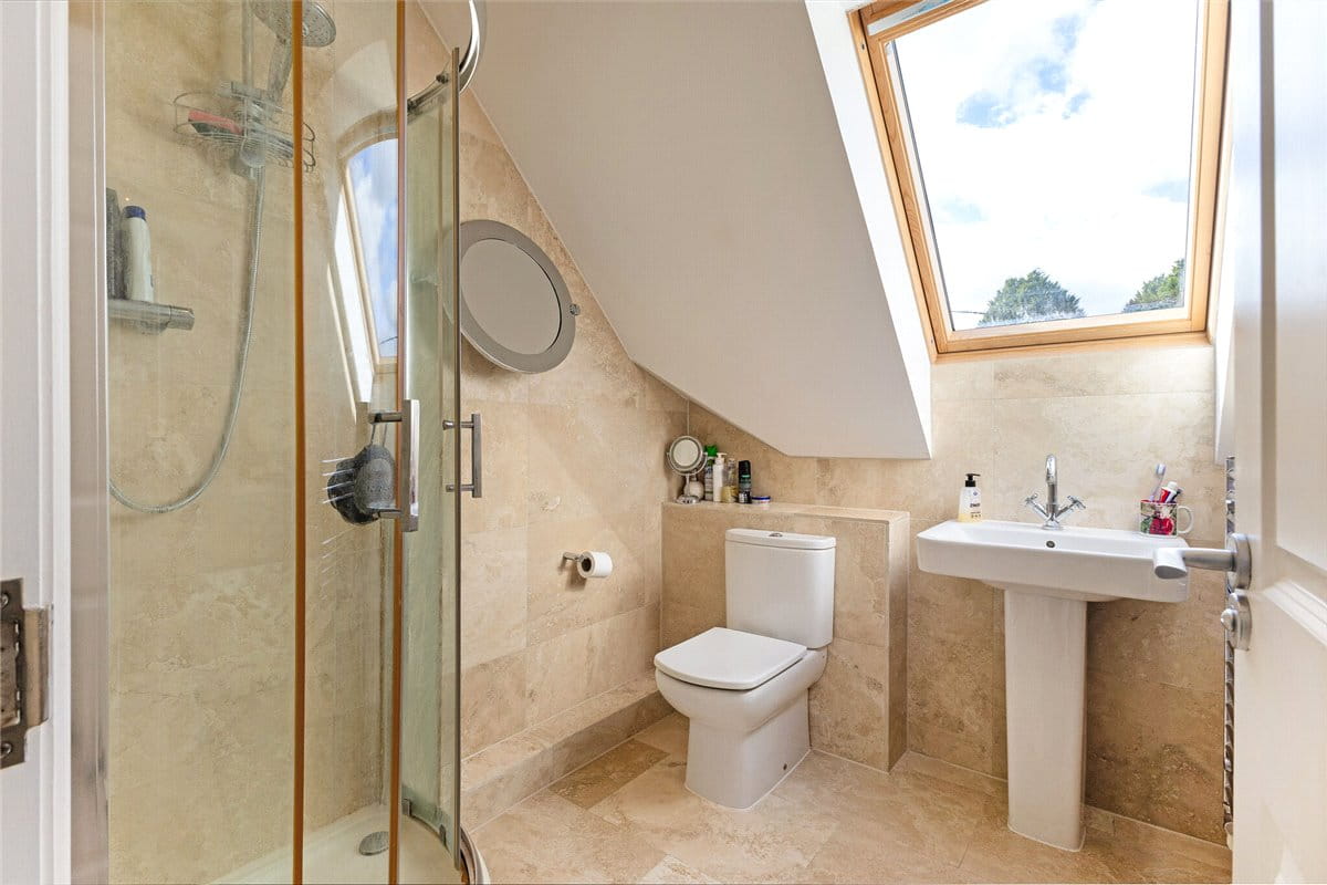 4 bedroom house, Upavon Road, North Newnton SN9 - Available