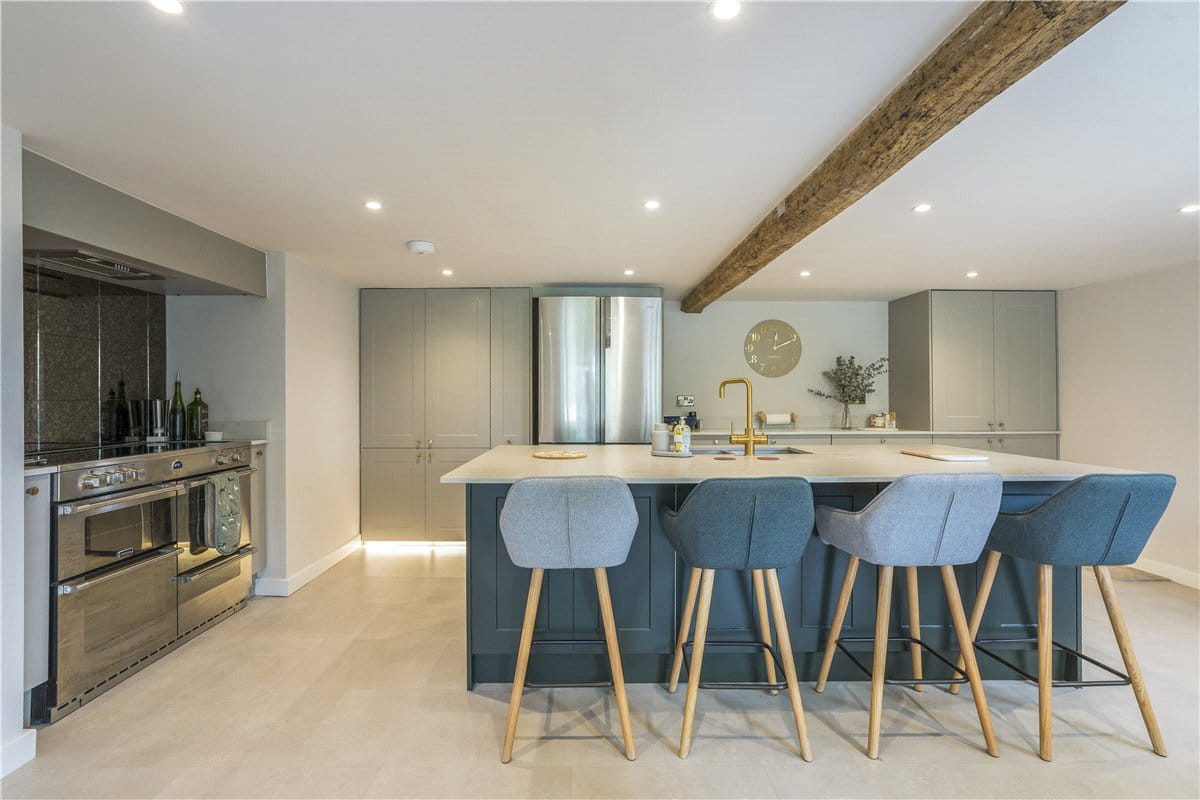 4 bedroom house, West Kennett, Marlborough SN8 - Available