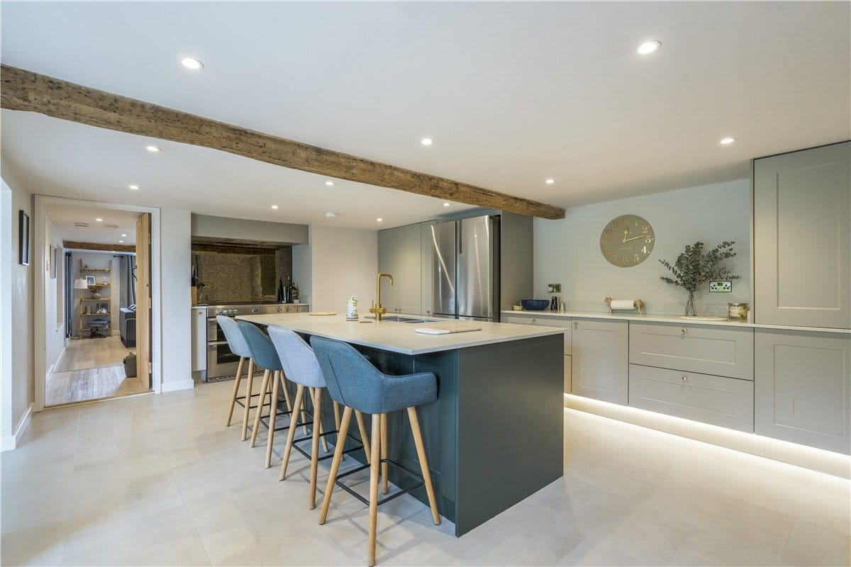 4 bedroom house, West Kennett, Marlborough SN8 - Available