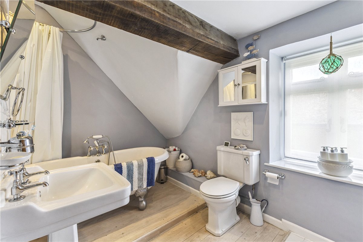 3 bedroom house, Crooked Corner, Aldbourne SN8 - Available