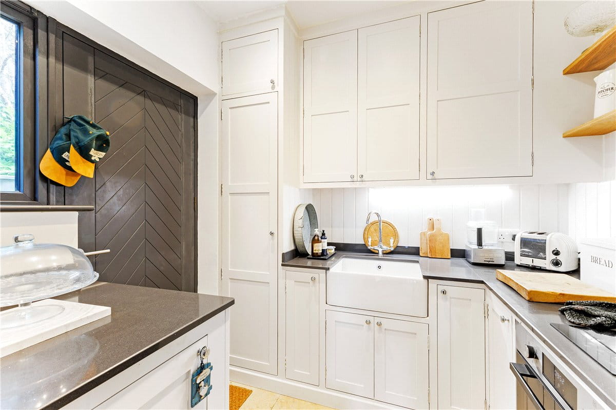 3 bedroom house, Lockeridge, Marlborough SN8 - Available