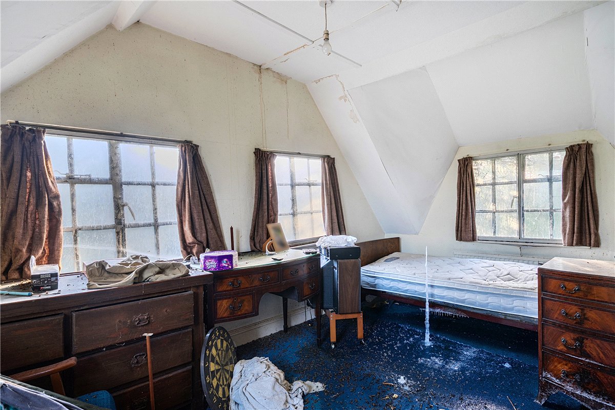 3 bedroom house, Westcourt, Burbage SN8 - Available