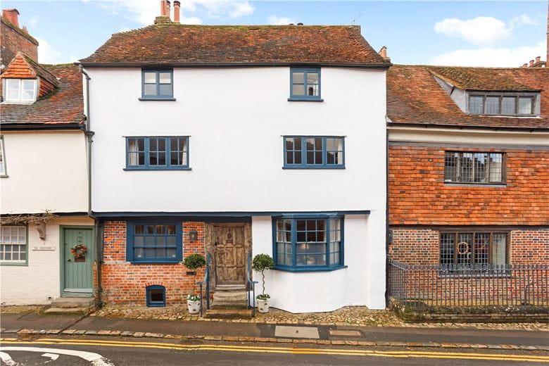 4 bedroom house, Silverless Street, Marlborough SN8 - Available