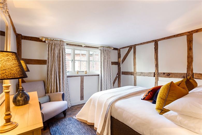 4 bedroom house, Silverless Street, Marlborough SN8 - Available