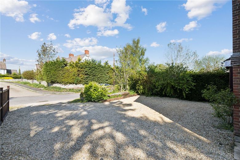 4 bedroom house, Forge Lane, West Overton SN8 - Available