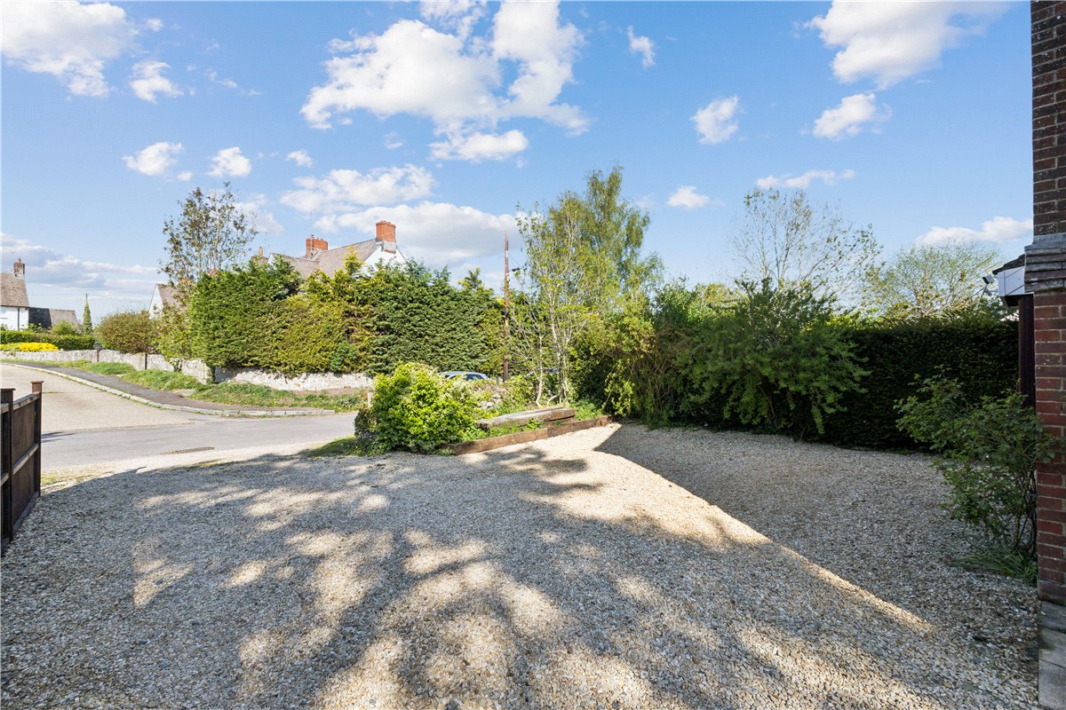 4 bedroom house, Forge Lane, West Overton SN8 - Available