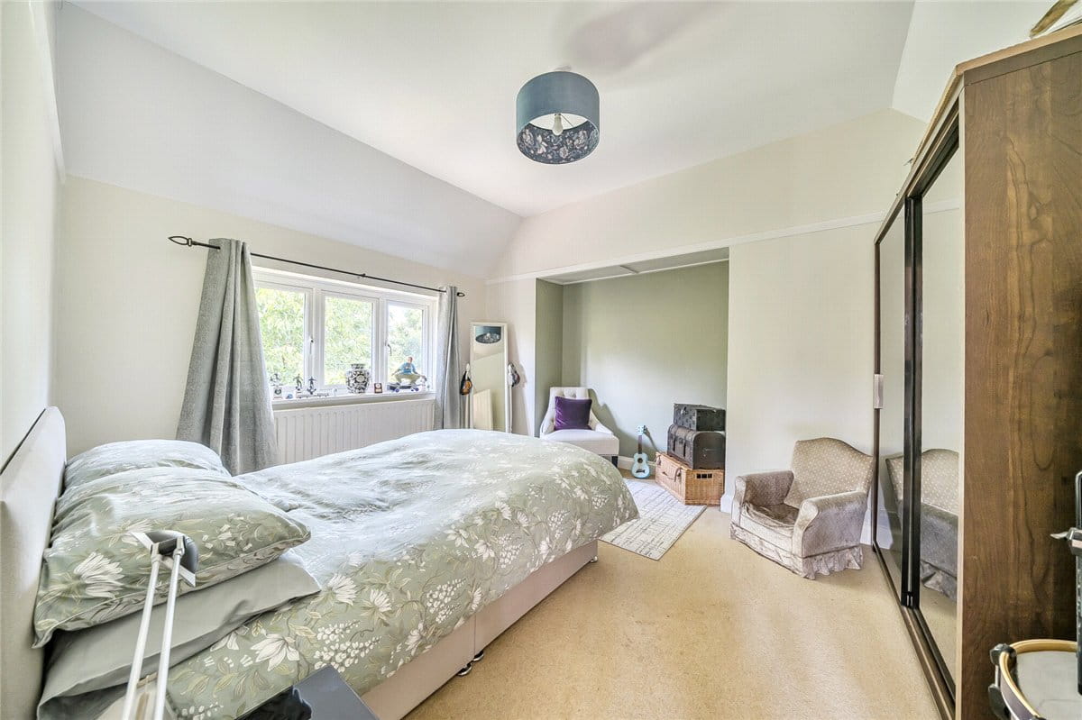 5 bedroom house, Leaze Road, Marlborough SN8 - Available